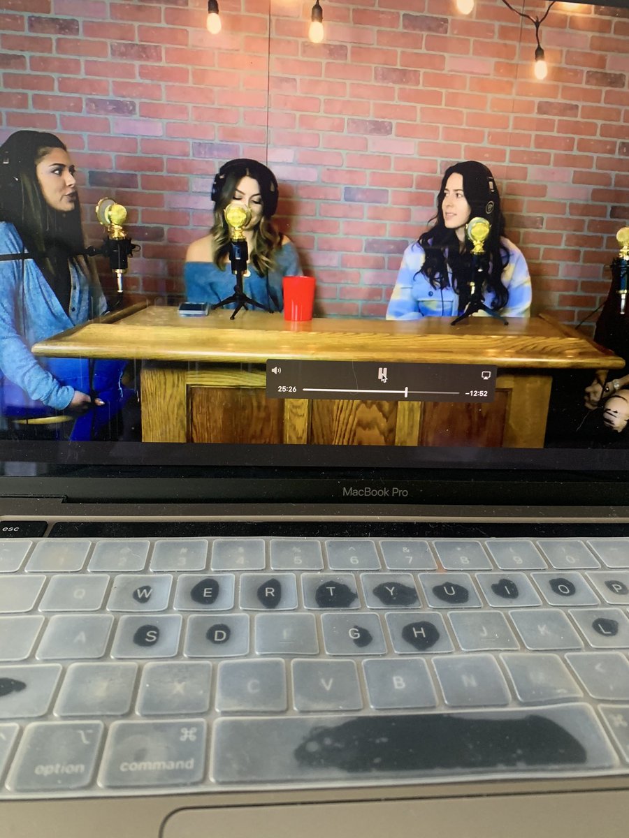 Just watching the episode we recorded before I begin editing this is such a fun episode because I had 3 guests! I love these girls ❤️❤️