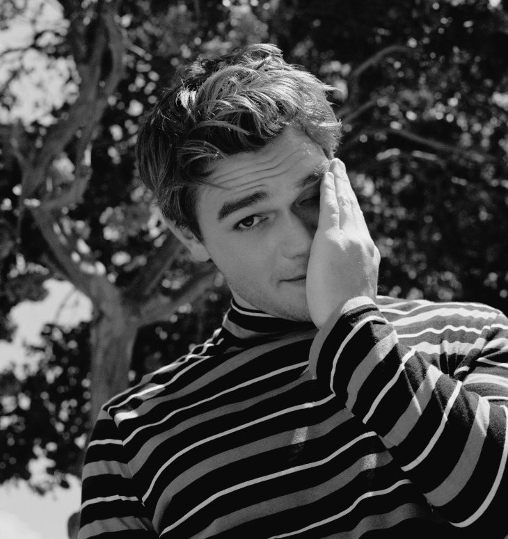 TOMMY PRESCOTT — WEREWOLF

❝ɴᴏ, ᴅᴇғɪɴɪᴛɪᴠᴀᴍᴇɴᴛᴇ ᴇsᴛᴏ ɴᴏ ᴇs ʟᴏ ᴍíᴏ.❞

— Dieciocho años. 
— Cachorro omega. 
— Tímido. Risueño. Inocente. 
— Cargo en el Proyecto Alpha: Rastreador. 

MG para crear una trama con el lobito pelirrojo. 
RT y os regala un besito.