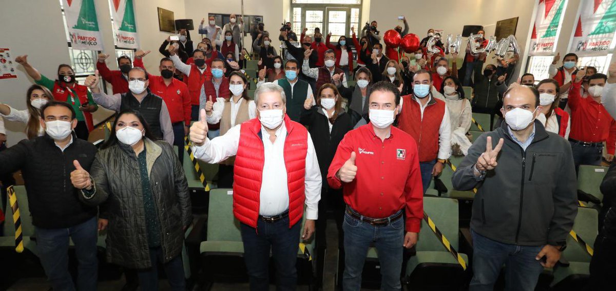 jaimebuenoz's tweet photo. Con mucho gusto acompañé a mi amigo @jm_fraustro en su registro como pre candidato a la Presidencia Municipal de #Saltillo, estoy seguro que con su experiencia y entrega, trabajará para poner el nombre de nuestra ciudad en lo más alto. #YoConChema #PorSiemprePriistas https://t.co/WgDfMZbX8e
