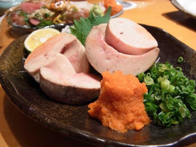 伊藤初美 ハツ 東京グルメサロン主宰 恵比寿で旨い魚を楽しむなら 魚竹 が良き 駅からちょっと離れた場所に佇む和食店 豪快な刺身の盛り合わせにぷりっぷりのあん肝 穴子の白焼き 鯖の棒鮨などバラエティ豊富なラインナップでどれも美味しいの