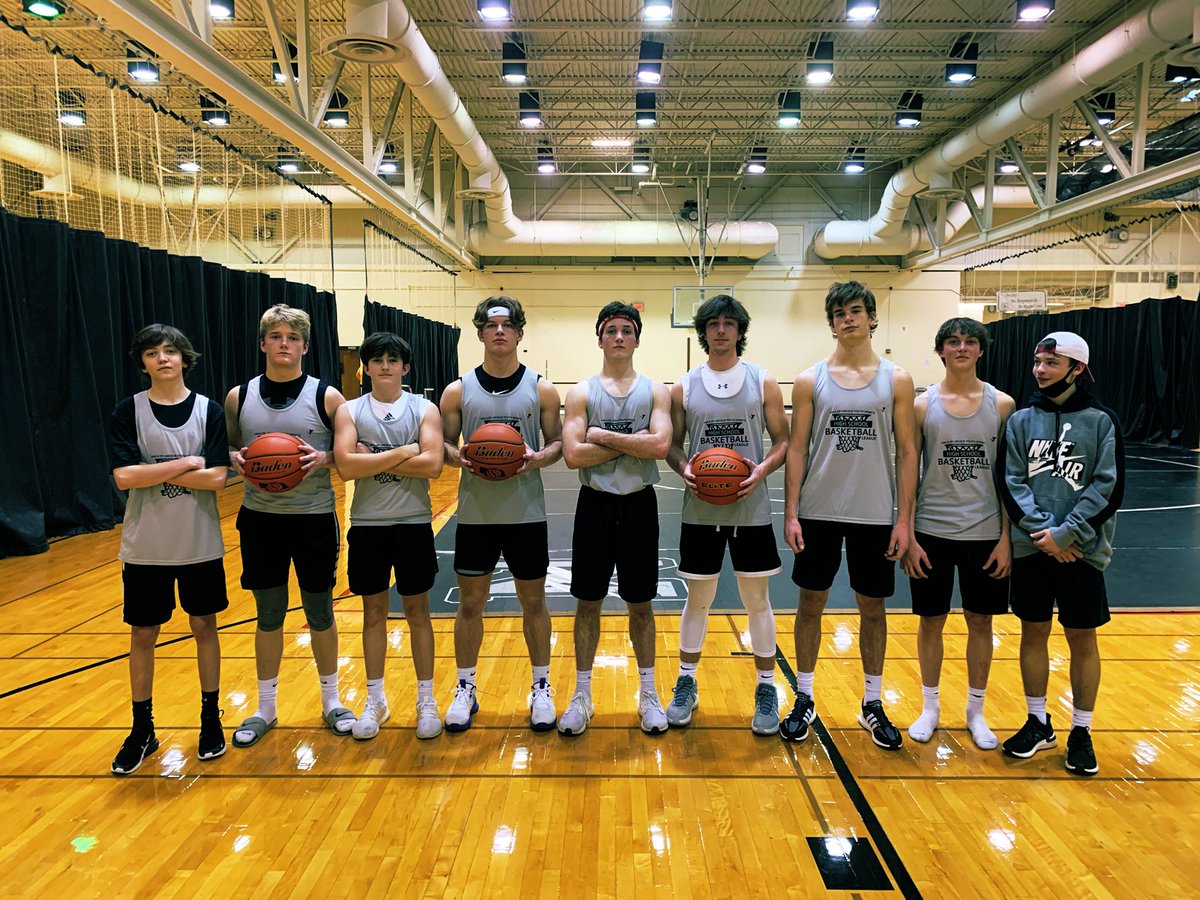 CraigsCrusaders's tweet photo. Not to shabby the first day on the job, the Crusaders go 1-1 after suffering a one point loss to their rivals🤬🏀 https://t.co/WvMqI4UK3b
