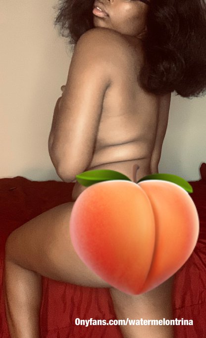 Sexy in red 🍑 https://t.co/vXRyr0MSFZ