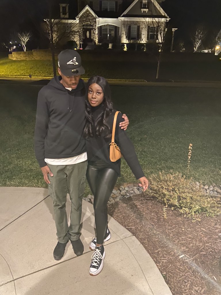 Threaldri's tweet photo. Baby I’m Prada you💕💍 https://t.co/CeJ4WzTJo7