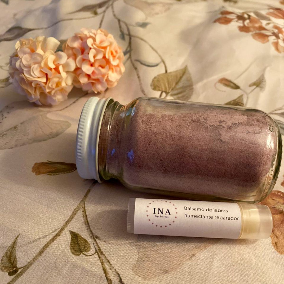 regina_rl08's tweet photo. ola amigas, otra vez la morra de los bálsamos veganos viene a ofrecerles sus productos, pero ahora con súper promo 3 x 2🤍 hago envíos a todo mx y tengo distintos métodos de entrega en CDMX y edomex. Si pudieran dar RT o sólo seguir mi Ig se los agradecería muchísimo.🌸 https://t.co/HOrim0j4K0