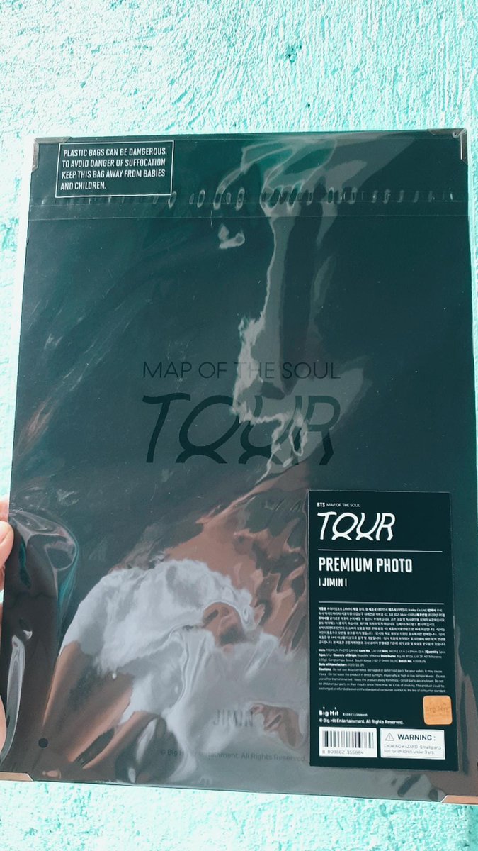 chkayheyy's tweet photo. Please help RT

SEALED OFFICIAL MOTS JIMIN PREMIUM PHOTO for Php 500 

🎁 Poster ♡ Official Special Addition ♡

✅ onhand and ready to ship
📱 DM for details
🇵🇭 PH only
🚚 via Grab/ Lalamove/ Mr. Speedy

tags / bts ph wts lf wtb sell mots pp jimin https://t.co/CIiigeaGGW