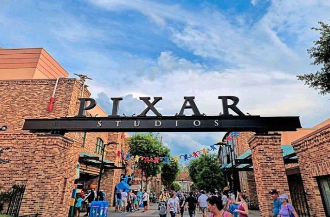 Pixar animation studios студия. Pixar animation studios. компания пиксар. Pixar studios. пиксар логотип.