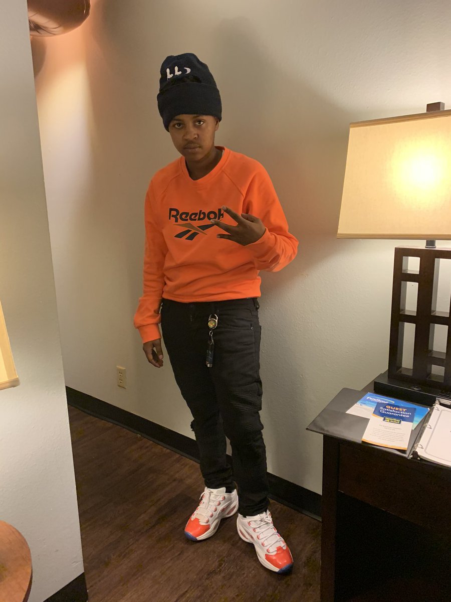 DrankGod4400's tweet image. He say ima snake but that’s the reason I say slime right ? 🐍  #LLmoon 🌙