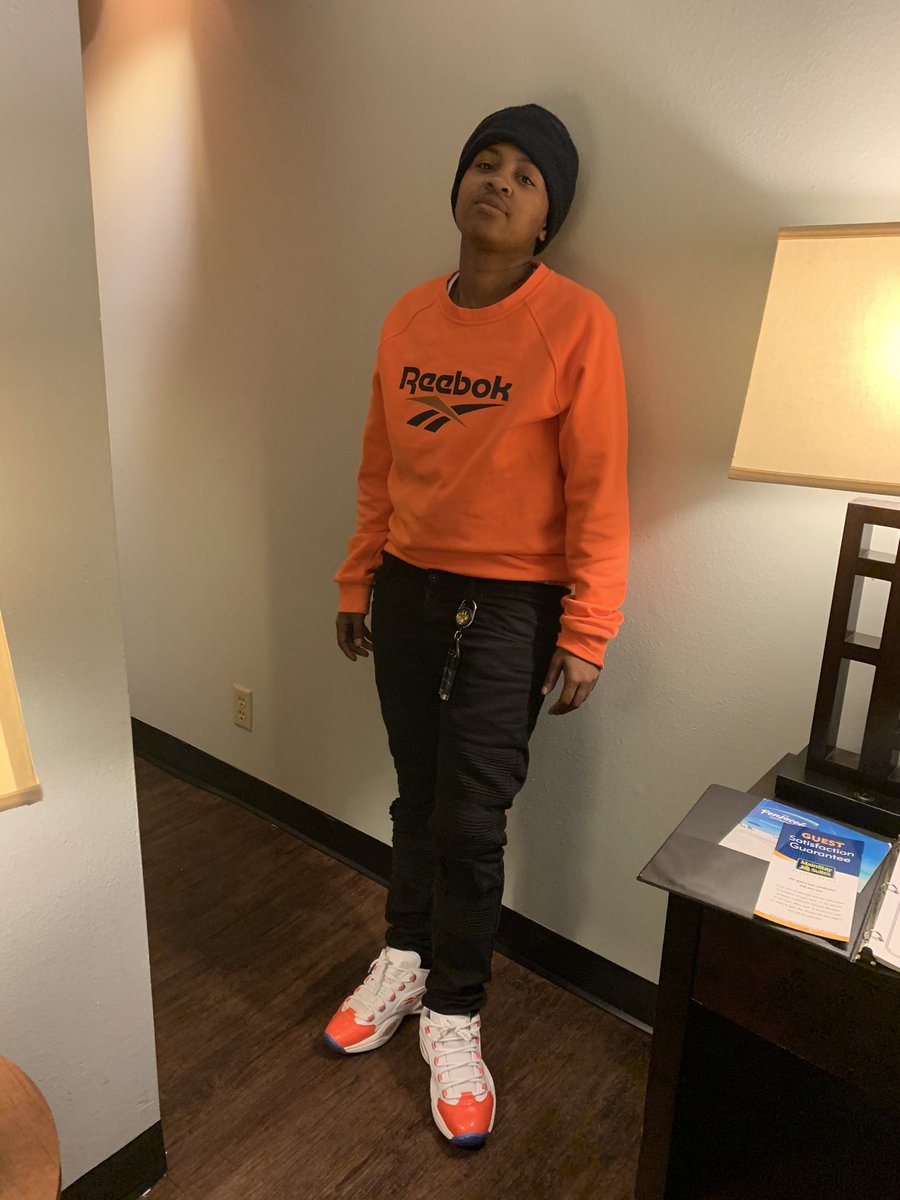 DrankGod4400's tweet image. He say ima snake but that’s the reason I say slime right ? 🐍  #LLmoon 🌙