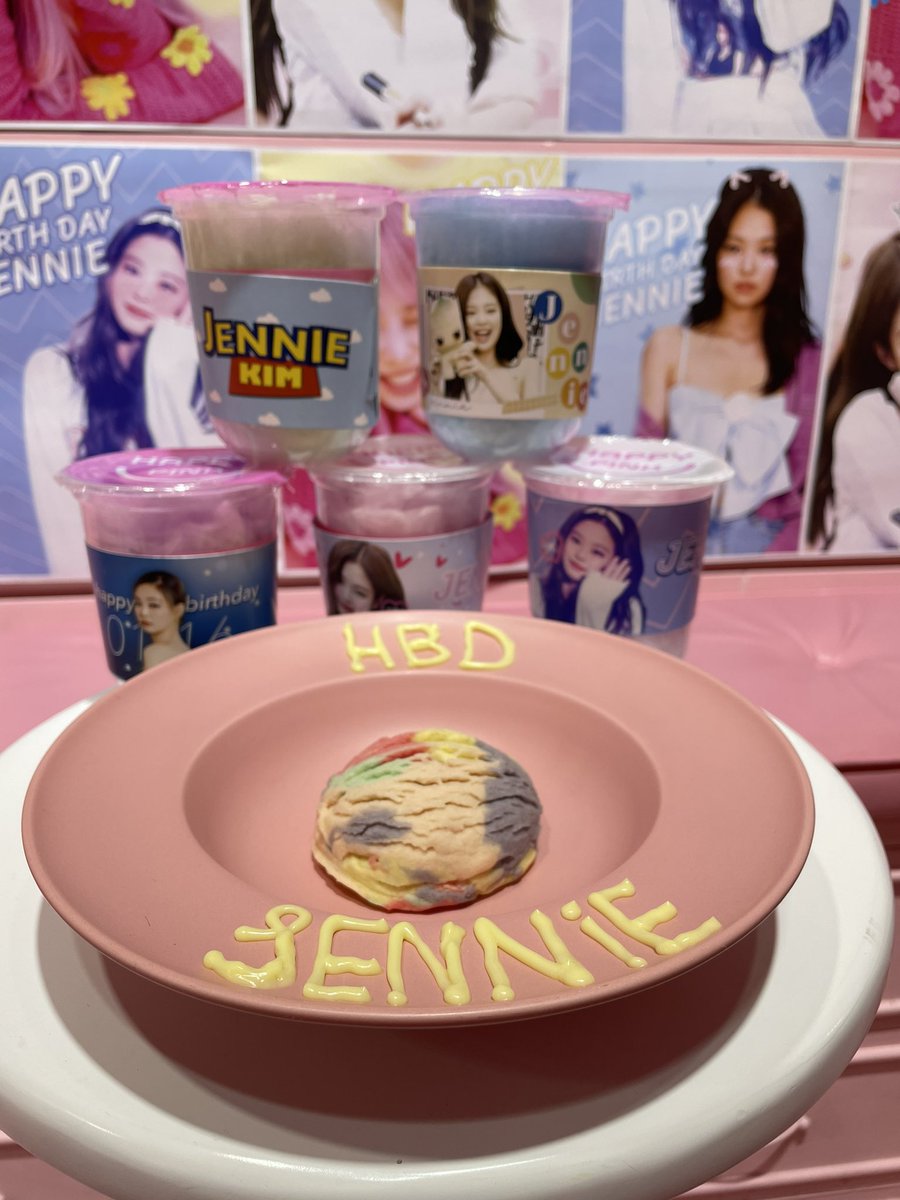 happypink_ay's tweet photo. Happy Birthday Jennie
ระยะเวลาแจก 16มกรา-จนกว่าของหมด
เงื่อนไข ♥️ ซื้อเครื่องดื่ม 1 แก้ว ได้ Cup Sleeve 1 ใบ (แจ้งพนักงานค่ะ)
#HAPPYJENNIEDAY #우리의_빛_김제니_생일축하해 #빛이나는_제니의_모든날이_찬란하길 #HappyBirthdayJennie #blackpinkthailand #blinkthailand #happypink #อยุธยา https://t.co/Lmo63BauY3