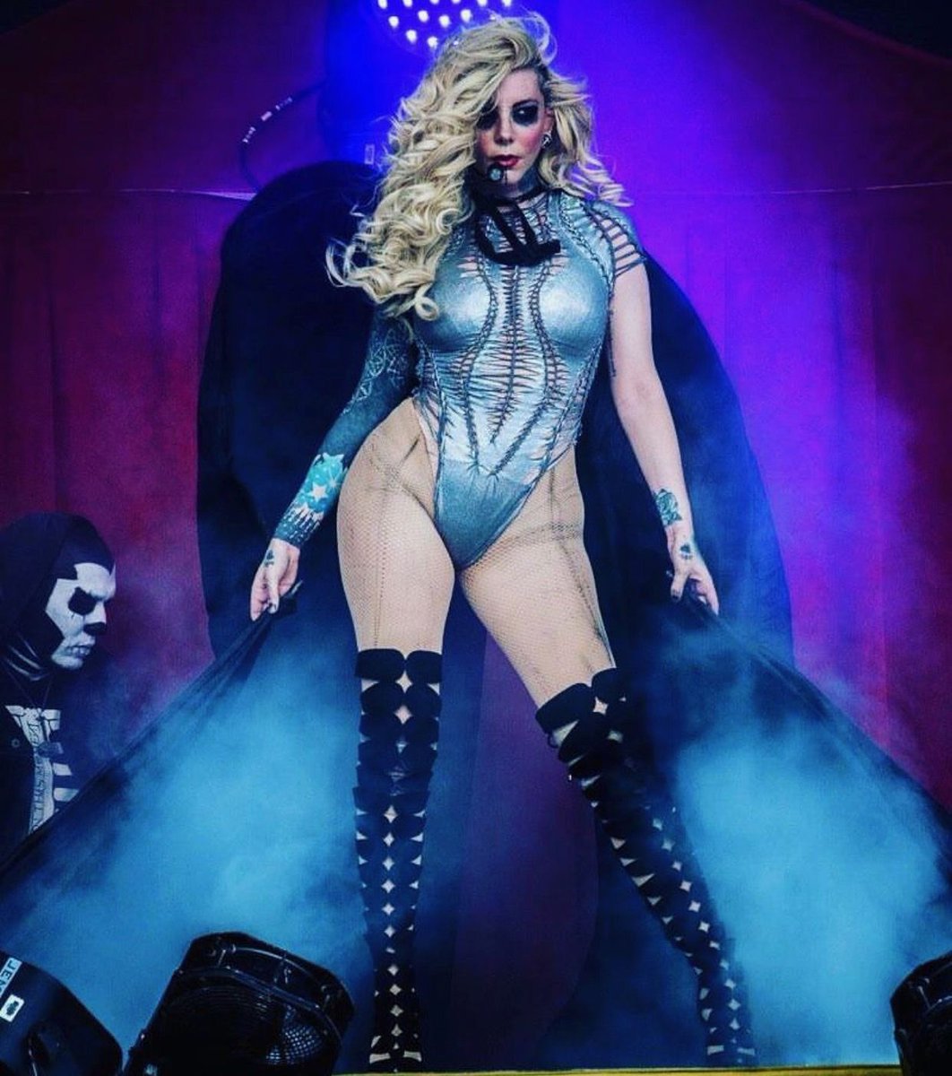 Post de apreciación de Maria Brink de In This Moment.