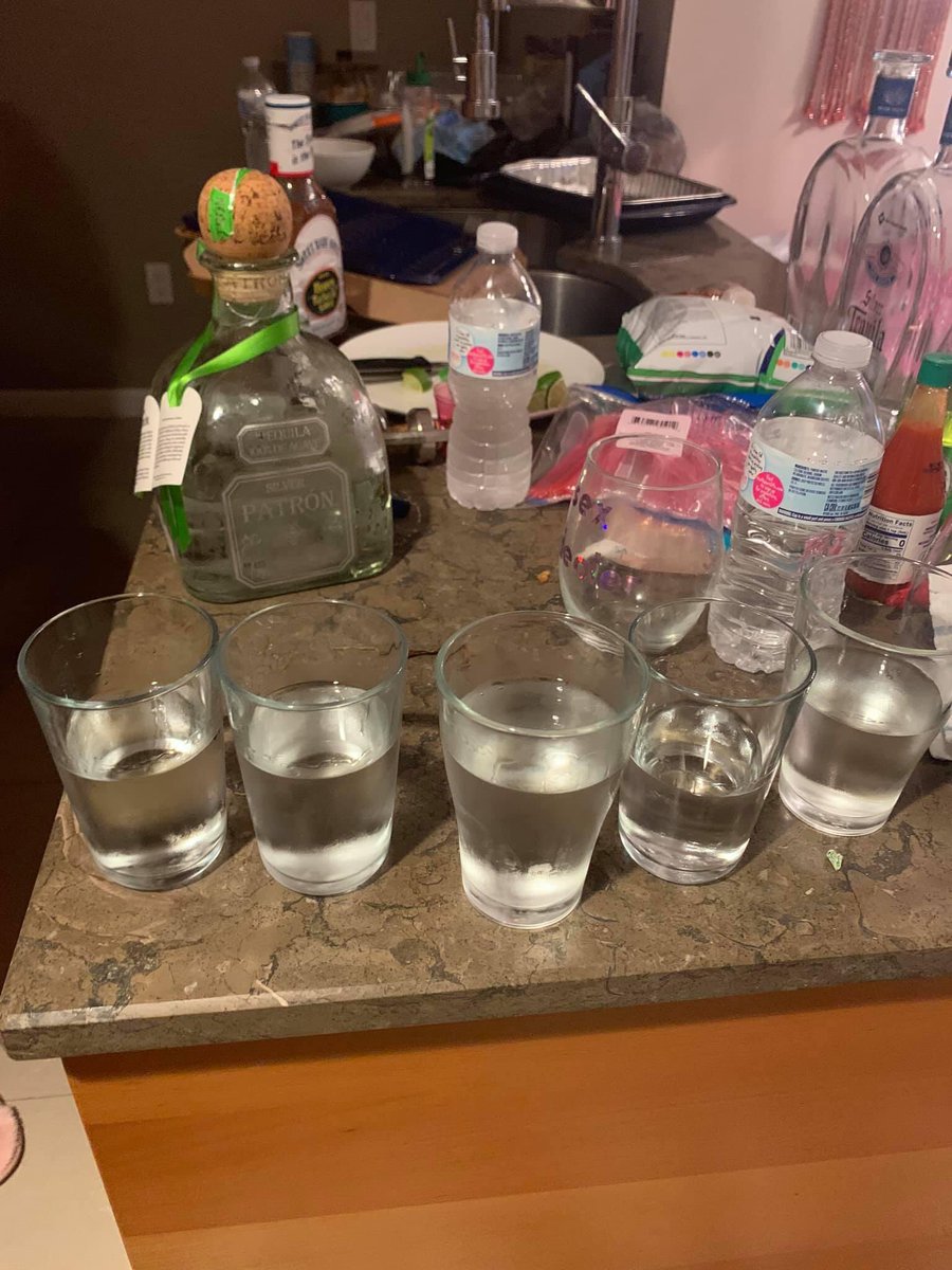 They talking about these the shot cups 😭😭😭😭😭😭😭😭😭