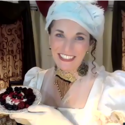 HistoryAtPlay's tweet photo. A Toast to Dolley's Decadent BONUS MATERIALS! #episodic #immersive #livinghistory #livestream #series #debut #inauguration #dolleymadison #president #firstlady #Washington #WhiteHouse #Warof1812 #newyear #PayPerHAP #pineapple #portrait #bipartisan - https://t.co/KsUrWLTfIy https://t.co/wSZmNMGE9q