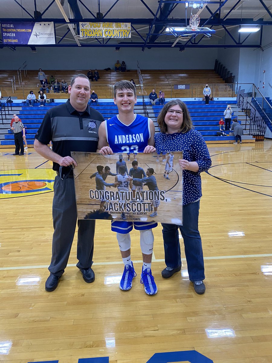 apajetnation's tweet photo. Congratulations, @scott23_jack on scoring your career 1,000 points tonight! We’re so proud of you! https://t.co/ZZBZFGkIJK