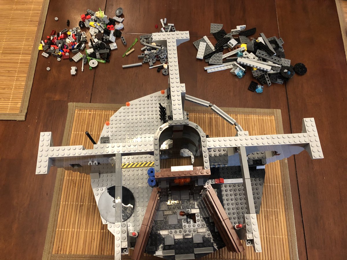 Section 4 finished the rooms on the 2nd floor. It’s one of the smallest by pieces. Our characters are Obi-Wan and 2 Death Star technicians with the the weird helmets. Seriously, what was up with those?  #LEGO  