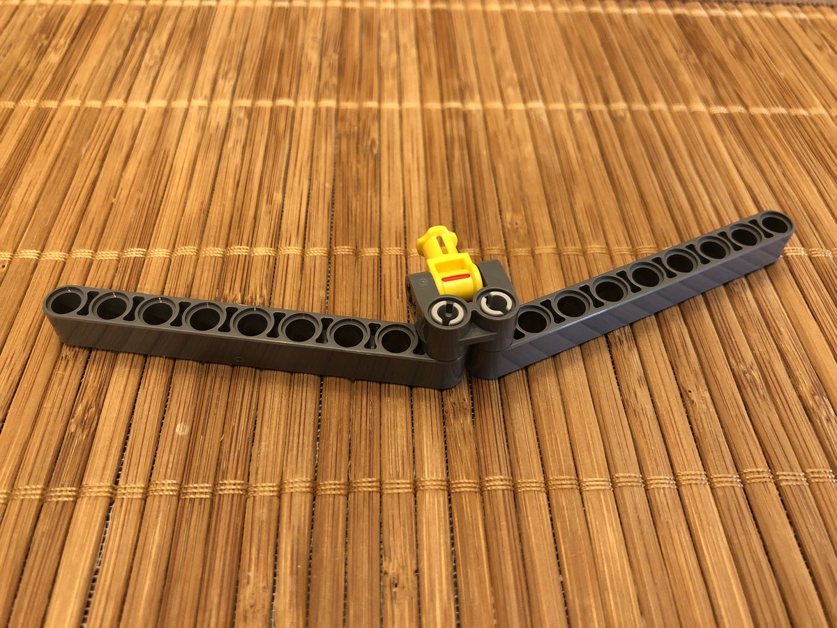 The first thing we start on is the mechanism to open and close the trash compactor. This part does that but needs a guide, it’s a little flimsy.  #LEGO  