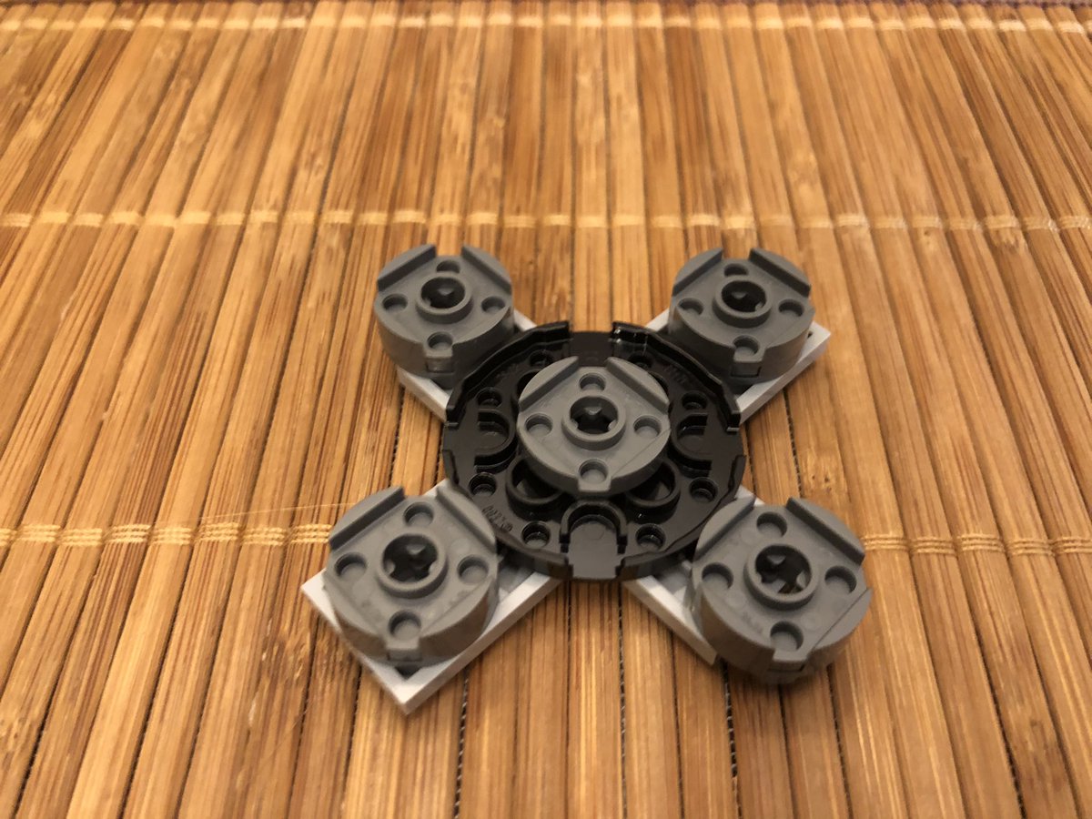 Next up is this weird device, with seating for one. It’s nice and yellow, but I don’t know what it is.  #LEGO  