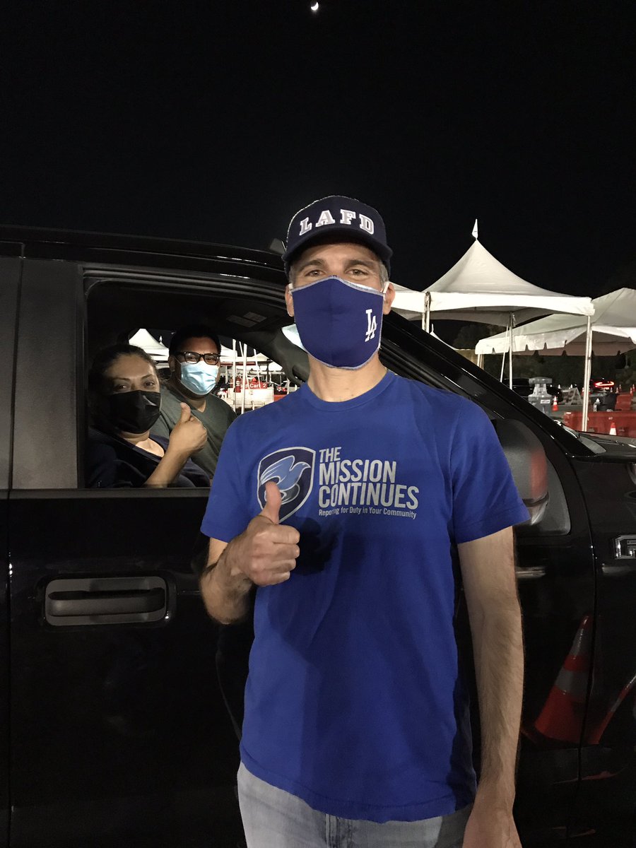 jcastel94's tweet photo. @MayorOfLA Garcetti Participating in #COVID19  vaccinations over at Dodger Stadium! @CBSLA @NBCLA @KTLA @FOXLA @SGVTribune #Moderna #Pfizer https://t.co/hm5FF5Ft9V