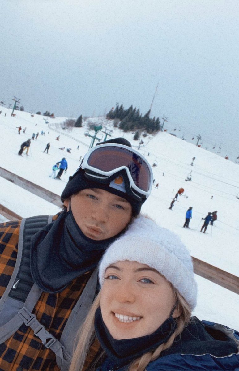 m0rrison13's tweet photo. fun day on the slopes 🏂 ❤️ https://t.co/tC5tzozoRZ