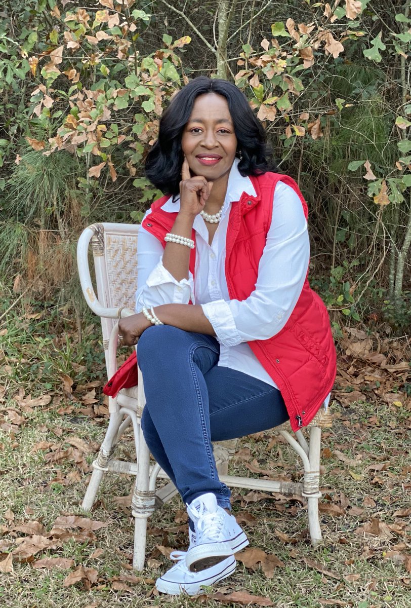 PatMcKinnon88's tweet photo. #Facebook, #Instagram, #Twitter and #Pinterest-Wear Ur Pearls #Jan20th2021
#PearlsAndChucks
#WearYourPearls
#EmpoweredWomenInPearls
#JustAQueenAndHerPearls
#PearlsAcrossTheWorld
#QueensWearPearls
#UnitedByPearls
#TheWorldIsOurOyster
#HopeForPearls
#PowerInThePearls @KamalaHarris https://t.co/swUb9sG42Q