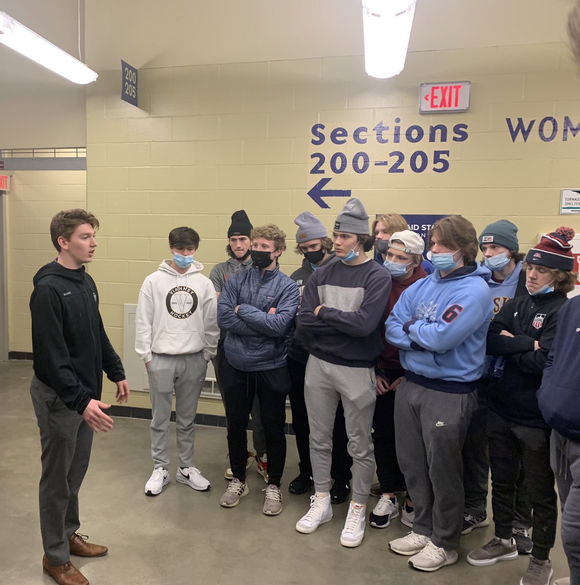 Special thanks to <a href="/BenDoran16/">Ben Doran</a> for talking with our guys!  #alumni <a href="/Musketeerhockey/">Sioux City Musketeers</a> <a href="/MichaelBerra/">Michael Berra</a> <a href="/AAABlues/">St. Louis AAA Blues</a>