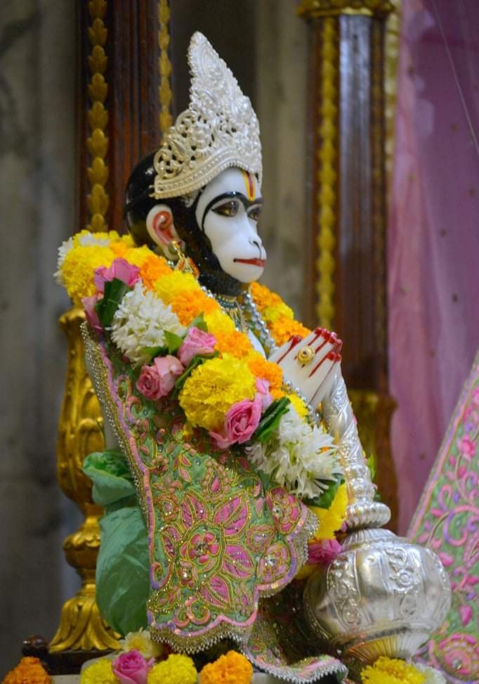krishncommunity's tweet photo. आज का शृंगार दर्शन श्री श्री राधा रमन बिहारी जी वा श्री राम जान्की श्री हनुमान
🌺🌼💐🥀🌻🌷

🌹🌹🙏जै श्री कृष्णा🙏🌹🌹
🌹🌹🙏 श्री राधे राधे🙏🌹🌹
🌹🌹🙏  जै श्री राम 🙏🌹🌹
🌹🌹🙏   सुप्रभात   🙏🌹🌹 #SundayThoughts 
#NIAusedAgainstFarmers 
#spiritualsunday 
#SundayMotivation https://t.co/no0kFnnbdj