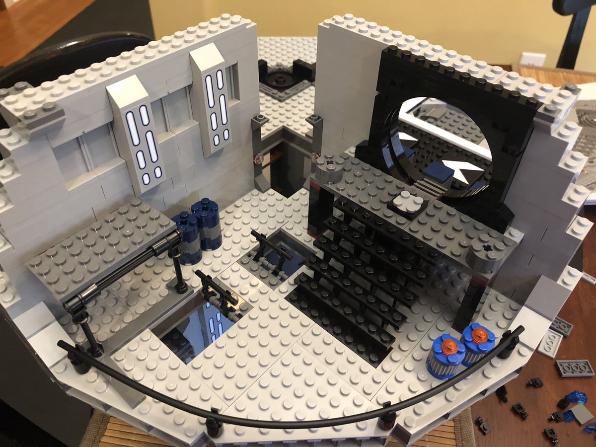 Okay you can really see it now, with the steps and the portal, but maybe not? Anyway pay attention to the plates and heights, I had to redo large sections because I missed one plate and nothing lined up 10 steps later, oof.  #LEGO  