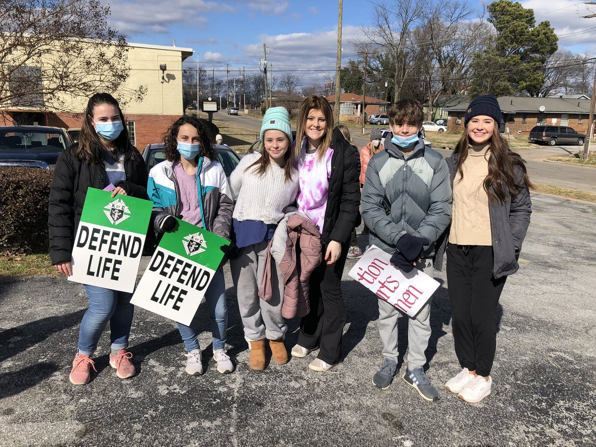 OLSyouth's tweet photo. Standing up for life! https://t.co/adjKaMHmT0