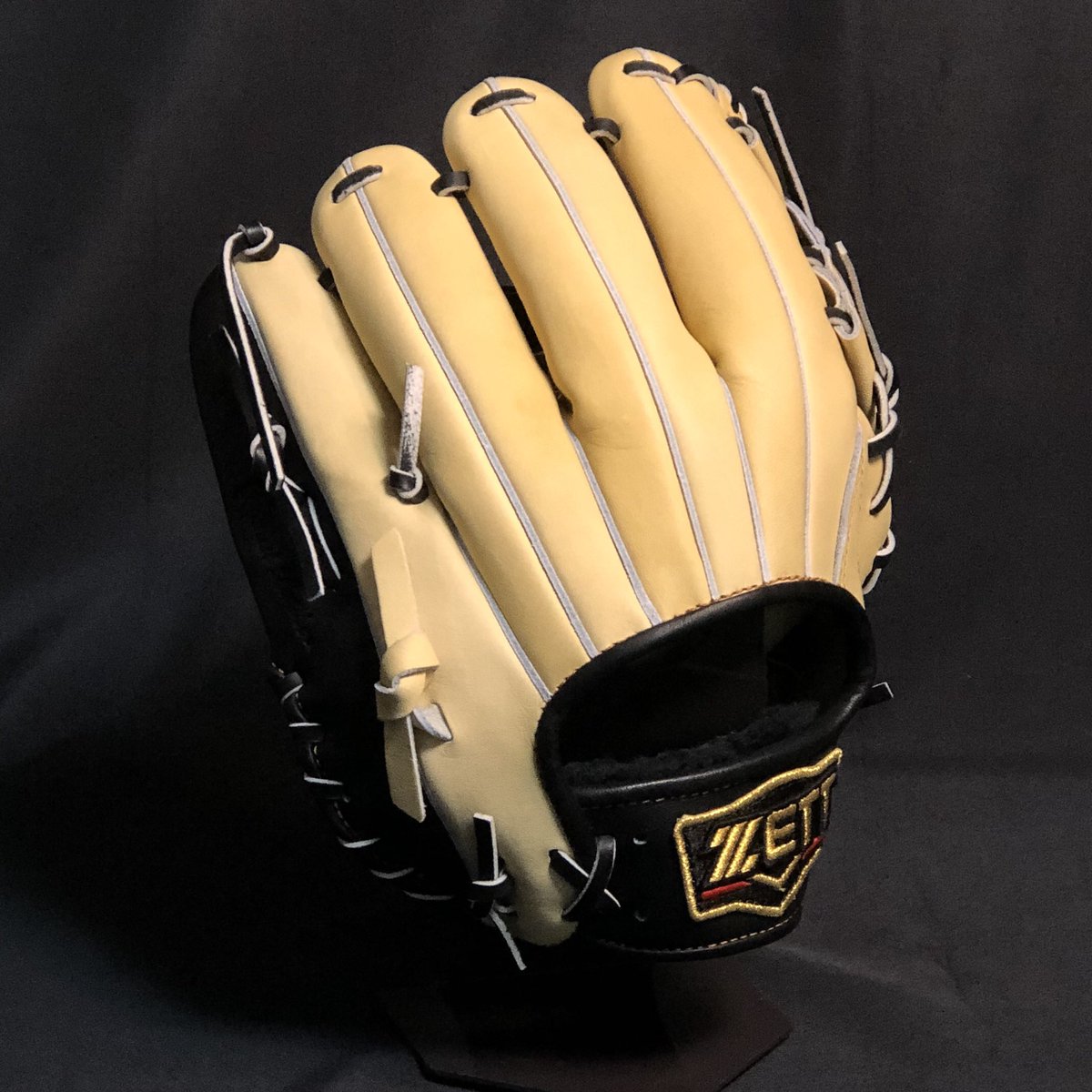 CUTovE5u2X5PO1l's tweet image. new year SALE for online
第2弾

ZETT軟式限定グラブ
内野手用

定価¥31900税込が

特別価格
¥22000税込❗️

数量限定なのでお早めに❗️

#ZETT　#prostatus
#ゼット　#軟式
#プロステ
#ますかスポーツ
オンラインショップ
masuka-sports.com