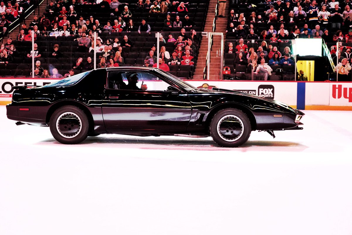 natefanderson's tweet photo. 80's Night throwback! I'm happy to see NHL hockey back... But I miss driving around on the ice at the @XcelEnergyCtr 🏒 🥅 @mnwild #80sNight @NordyWild https://t.co/w7F0awPcuG