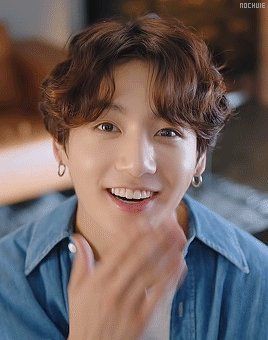 BooVoo1031's tweet photo. #taekook 

Jungkook is both a famous idol and a single dad to his little boy. Since he can't be with his baby all the time he got his neighbor, Taehyung to babysit Minjun. https://t.co/uviA4csOMm