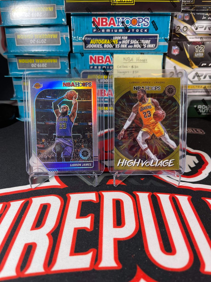 FirePulls's tweet image. Last night NBA Hoops was on FIRE! We were only missing a big Zion but check out that High Voltage Lebron! First time we had seen that card and it is absolutely amazing. Come join us tonight for more hoops or even some NFL playbook or Prizm.

#NFL #NFLTwitter #NBATwitter #Prizm