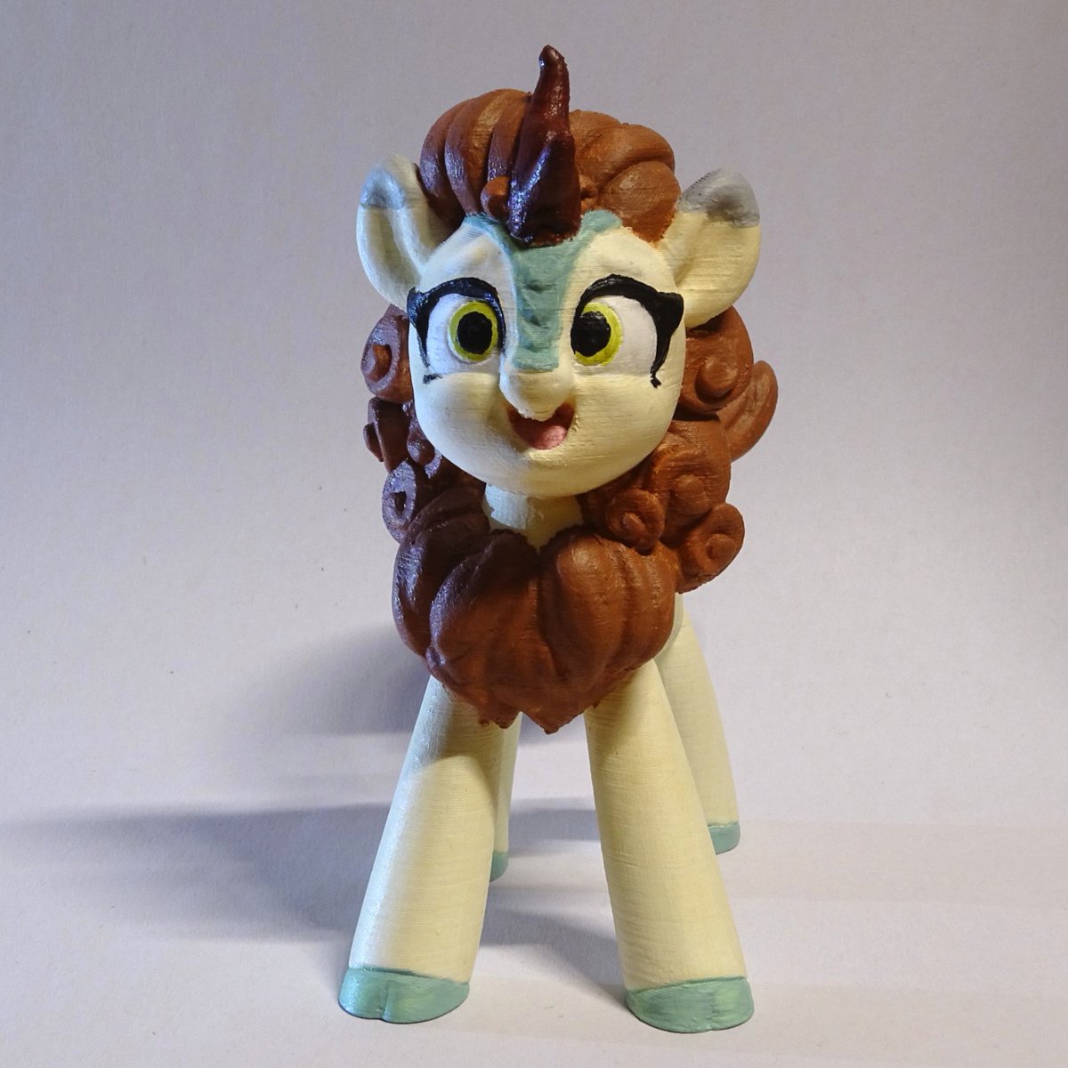 pessimizer's tweet photo. 3D print of Autumn Blaze.
Model download: https://t.co/tzR54BJgjL
#pony #3dprint #autumnblaze #kirin https://t.co/w4BAYN3op5