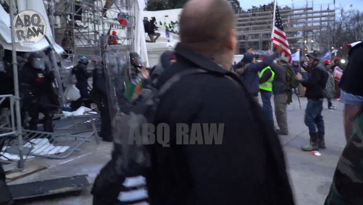 Adidas bookbag Guy throws chair at officer  @DCPoliceDept  @FBIWFO