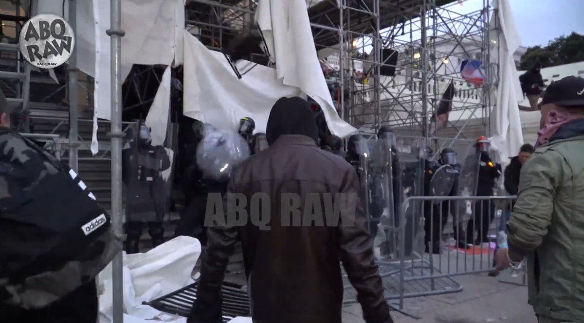 Adidas bookbag Guy throws chair at officer  @DCPoliceDept  @FBIWFO