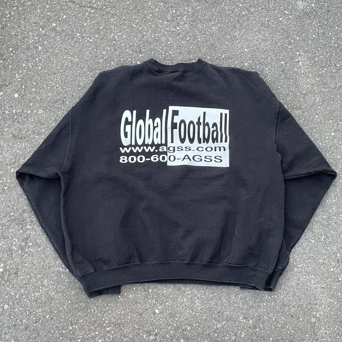 shopmirage02's tweet photo. スポーツブランド「Kappa」の90s FRUIT OF THE LOOM ボディのスウェット

プリントにあるAGSSは
A：American
G：Global
S：Soccer
S：School

プリントの色とバランスが絶妙

大人のスウェットスタイルに是非 https://t.co/uqYsvNOmyx