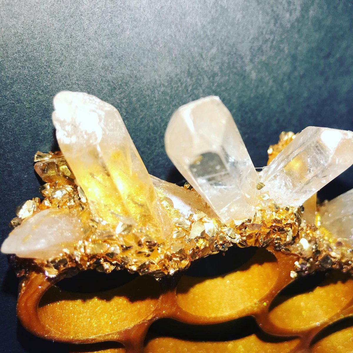 SableSincerely's tweet photo. When you have to realign a haters throat chakra so they know how to speak love instead 🤜🏾 https://t.co/2ZvI5JLht4 #healingenergy #healingjourney #reiki #love #RisingRitualsCH #WitchesWatchParty #witchcraft #QuarantineLife #BTS_HLA2021 https://t.co/r1ZIi8R7ak