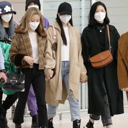 happy 200 followers thank u guys!!