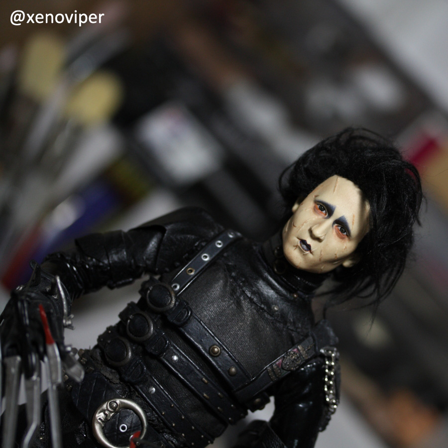 xenoviper's tweet photo. Custom 1/6th scale Edward Scissorhands head sculpt.
#edwardscissorhands #johnnydepp https://t.co/yjCw9aPfau