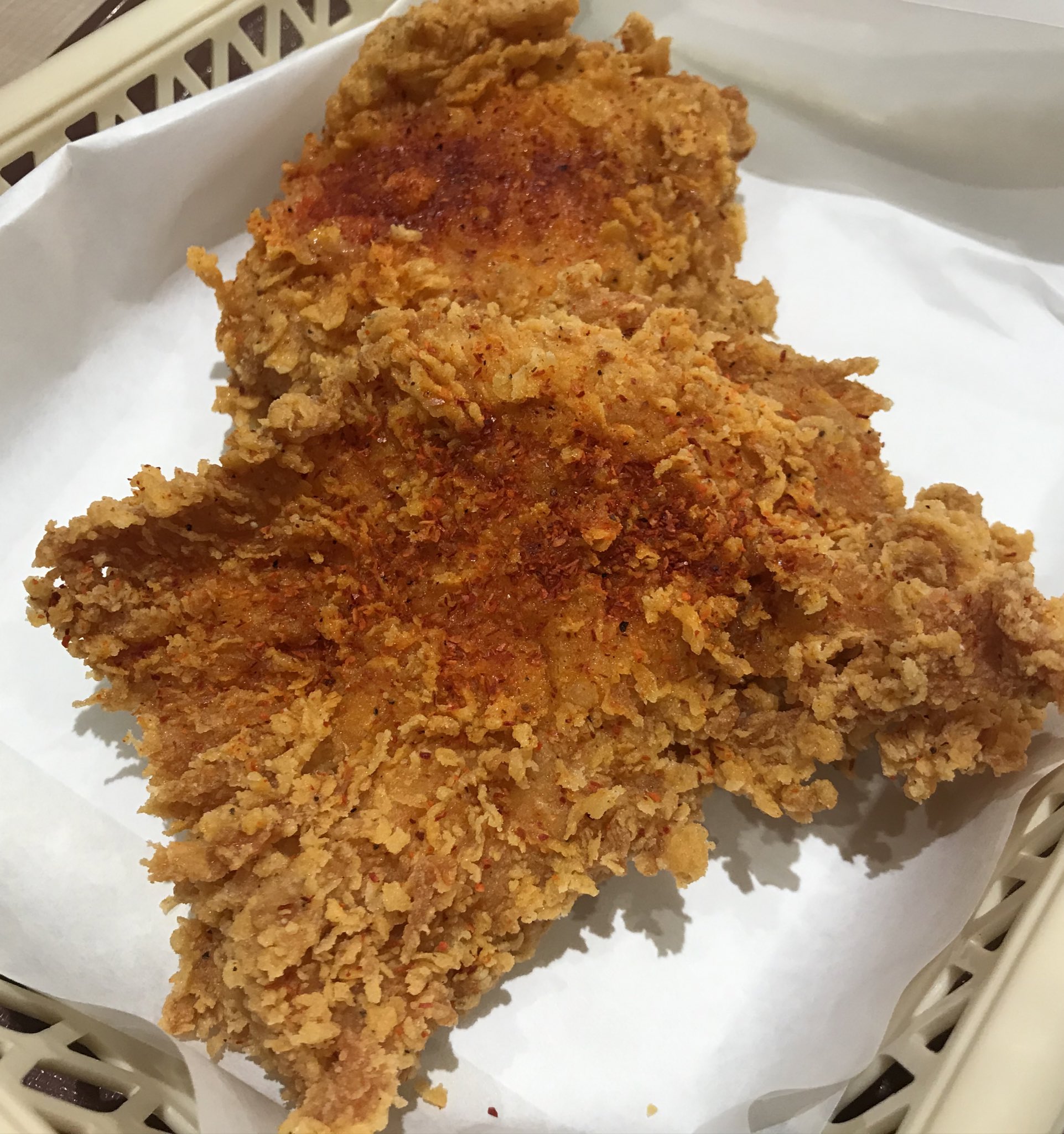 ガイ ガイチャンネル On Twitter ジンジャーホットチキン ケンタッキー 期間限定 骨なしチキンにカリっとした衣 生姜の風味が効いて美味しいヤツ 辛くはない
