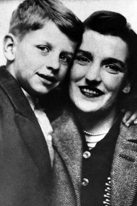 Ringo Starr with his mom