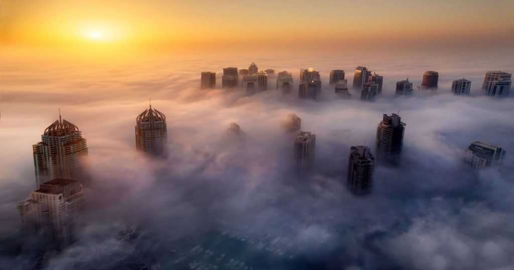 CurlyTalesIndia's tweet photo. In Pics: UAE Wakes Up Under A Blanket Of Thick Fog
https://t.co/7sY7IbyW6h
#CurlyTales #CurlyTalesDubai #UaeWinter #UaeWeather https://t.co/qKMlI2Q302