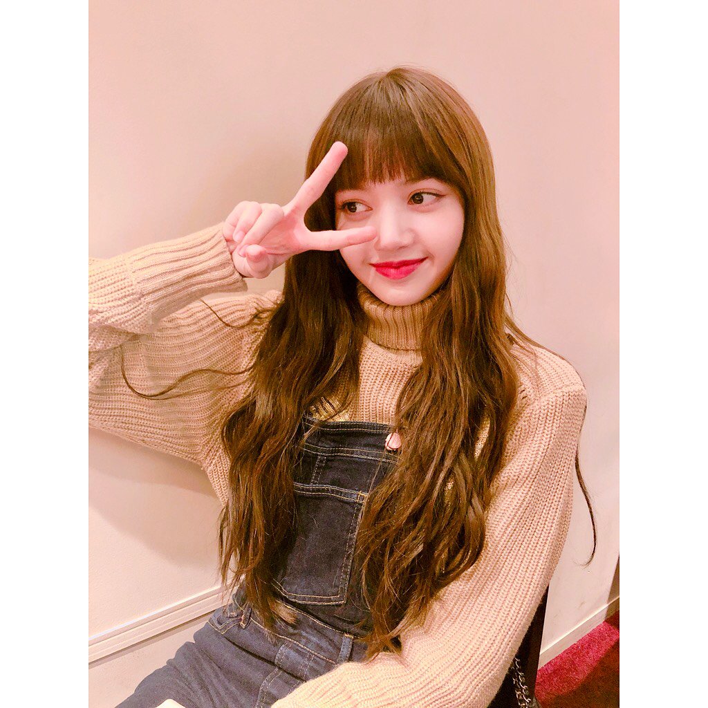 lalisabrand's tweet photo. [NAVER] Blogs about #리사.
Like and share! Avoid leaving comments if you’re not fluent in korean. 

🔗 https://t.co/SAIkIJRqL5
🔗 https://t.co/J7msyOiNhB
🔗 https://t.co/U44Ujepzod
🔗 https://t.co/7qF63XJM5W

⌞ BLACKPINK LISA 블랙핑크 리사 
@BLACKPINK https://t.co/N4o4TdhOja
