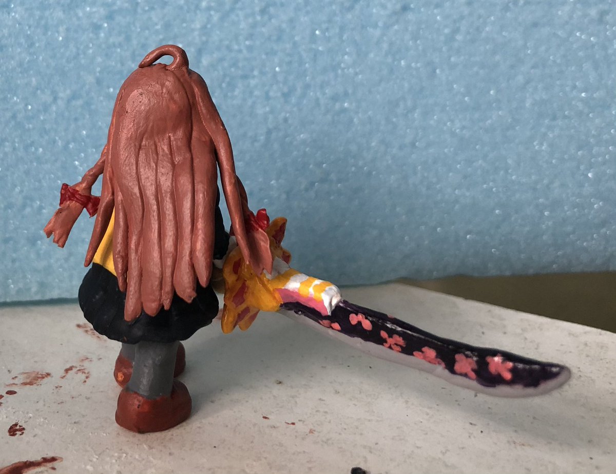 神楽レナ على تويتر 可憐ちゃんミニフィギュア モンスターハンターのすがた が完成しました 持っている太刀は狐刀カカルクモナキという名前で Vtuber可憐ちゃんが前回の配信の時に喋っていたタマちゃんことタマミツネというモンスターの素材で作れる太刀です