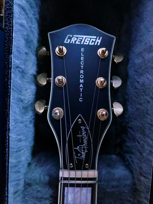Almost 15yrs of friendship calls for an unforgettable gift. A @timtimebomb @gretsch guitar, &amp; a frame