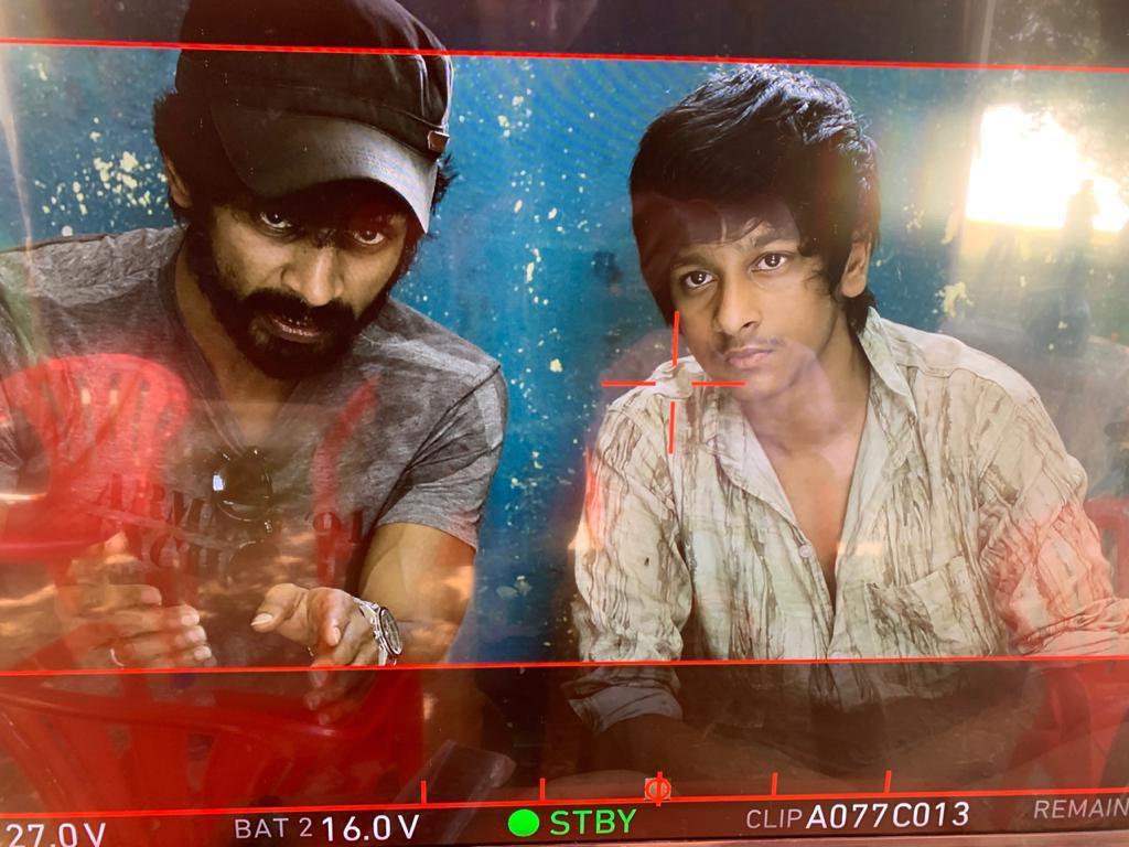 LK_Akshay's tweet photo. It's my debut 😊😊

Thanks to @Dir_Lokesh uncle

Glad to be a part of this prestigious venture #MasterFilm wit @actorvijay uncle @VijaySethuOffl uncle @Jagadishbliss uncle  @iam_arjundas bro @Actor_Mahendran @proyuvraaj 

Thanks dad @Lalit_SevenScr, @7screenstudio

#MasterPongal https://t.co/frmc08q7lV