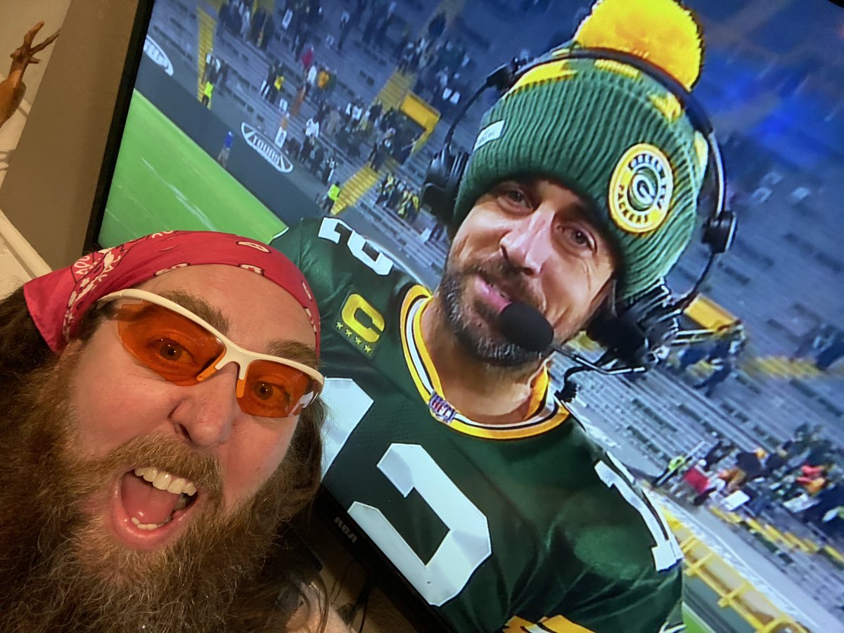 swinesong's tweet photo. My and my dude!!  #GOPACKGO https://t.co/XvDWcETfpa