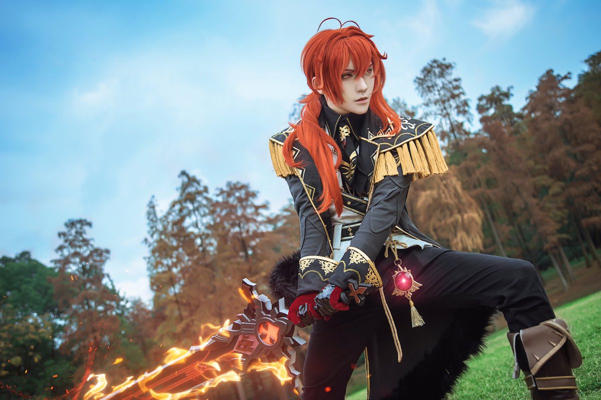 Akiri_qiutong's tweet photo. Any one said she wants to see me "aggressively and spontaneously slamming the ground and making it catch fire"?
You got it now👌🏻

#cos #cosplay #GenshinImapct #原神 #cosplayer #Diluc #game #gamecosplay #miHoYo #DilucKaeya https://t.co/Ozz9ydmkrR