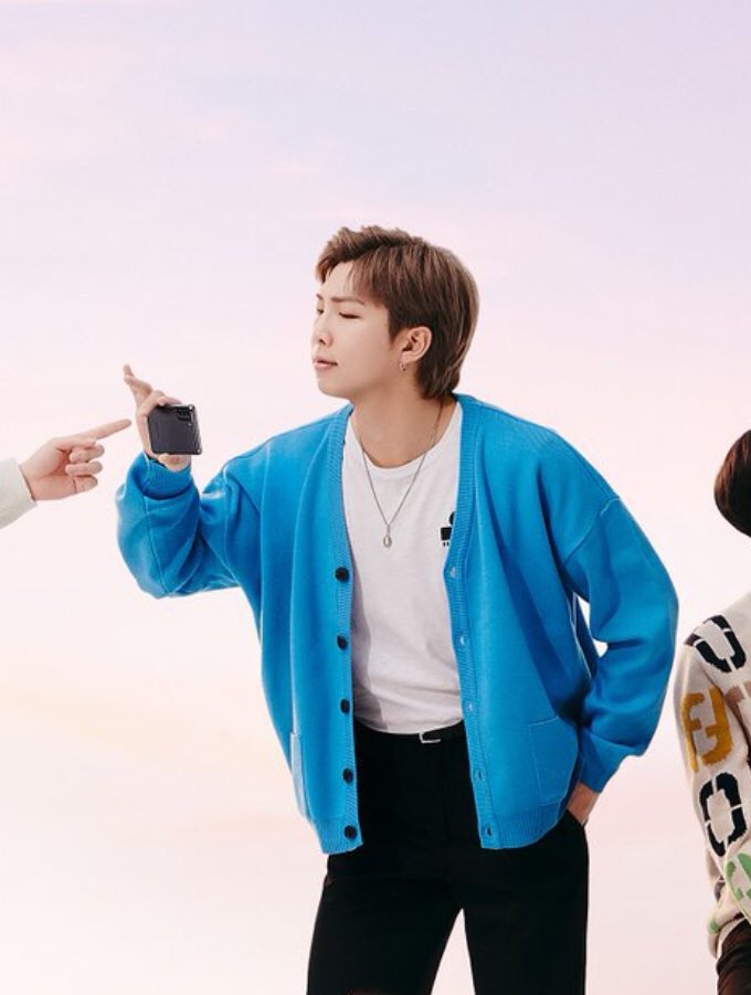 rmbtstwt94's tweet photo. @94thJAEWON Ada apa knee? https://t.co/beuhFfzk6r