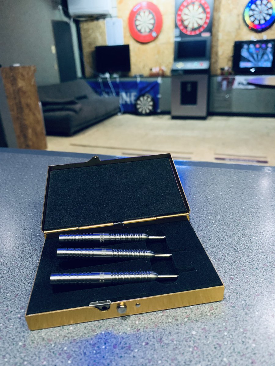 Shinji_Darts180's tweet photo. 来たー
#CUESOUL
#180Type01
#本日埼玉に出荷予定 https://t.co/yoYRMmj2ME