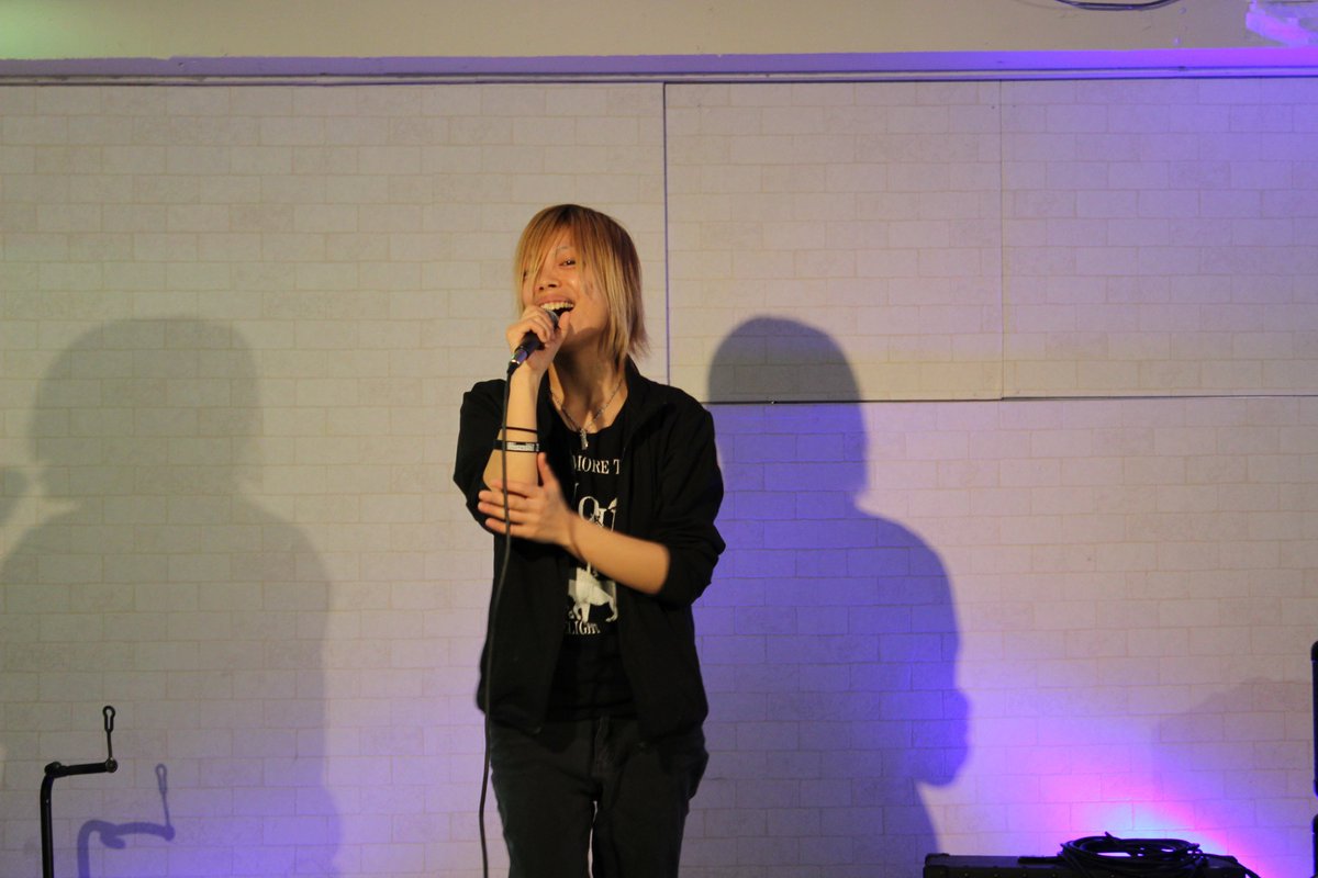 Sak24768051's tweet image. 2019.03.27(水)
チルドレンレコード
＠池袋CANOPUS

TAKUさん②

#チルドレンレコード #池袋CANOPUS
#ライブ #LIVE
#TAKU #歌うたい
#一眼レフ 
#ファインダー越しの私の世界ᅠ
#被写体募集